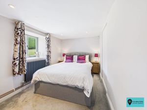 Bedroom- click for photo gallery